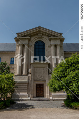 Neoclassical facade of the Palais de Justice in Reims, France Neoclassical facade of the Palais de Justice in Reims, France 140259099