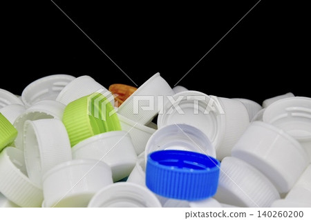 Plastic bottle cap (black background) 140260200