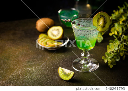 Cold cocktail kiwi drink Cold cocktail kiwi drink 140261793