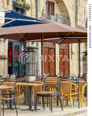 Outdoor Restaurant Terrace in Historic Porto, Portugal Outdoor Restaurant Terrace in Historic Porto, Portugal 140262821