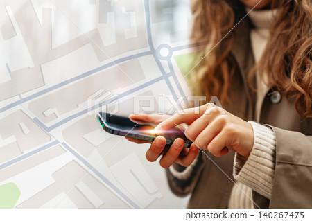 Discovering a taxi route using a mobile map app in a busy city setting Discovering a taxi route using a mobile map app in a busy city setting 140267475