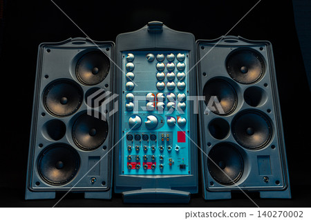 Stereo audio system with large speakers and amplifier Stereo audio system with large speakers and amplifier 140270002