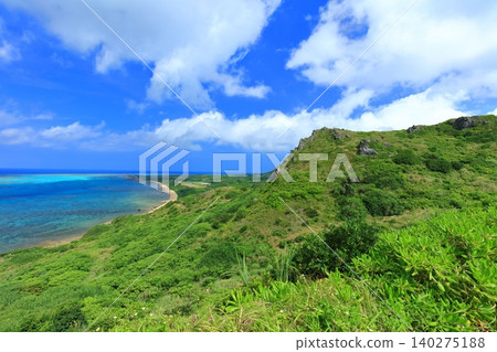 [Okinawa Prefecture] Sunny Hirakubo Cape and Hirano Beach (Ishigaki Island) 140275188