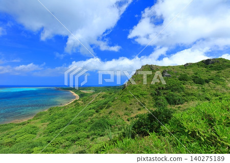[Okinawa Prefecture] Sunny Hirakubo Cape and Hirano Beach (Ishigaki Island) 140275189