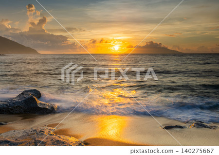 屋久島永田稻中濱的海龜築巢地,夜景(秋季) 屋久島永田稻中濱的海龜築巢地,夜景(秋季) 140275667