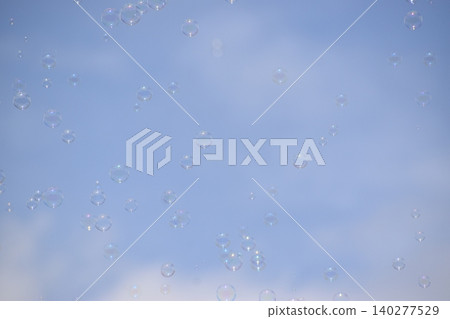 Background material of soap bubbles floating in the sky 140277529