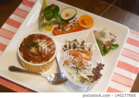Italian plate Italian plate 140277608
