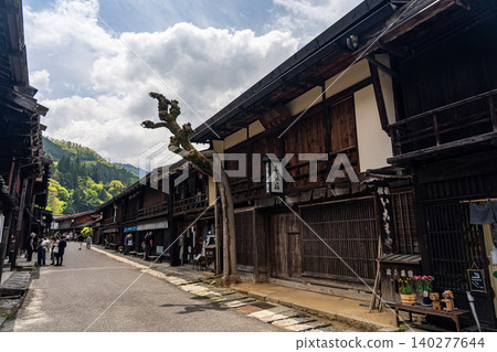 妻籠宿是木曾公路上的一個驛站小鎮,至今仍保留著歷史的痕跡。 妻籠宿是木曾公路上的一個驛站小鎮,至今仍保留著歷史的痕跡。 140277644