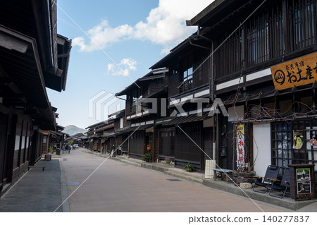 Narai-juku, the longest post town on the Nakasendo route, retains traces of its historical past. Narai-juku, the longest post town on the Nakasendo route, retains traces of its historical past. 140277837