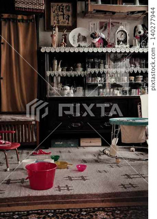 A nostalgic living room from the Showa era A nostalgic living room from the Showa era 140277944