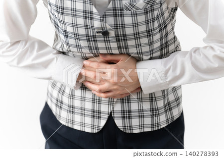 穿著辦公室制服的年輕女子 商業形象 穿著辦公室制服的年輕女子 商業形象 140278393