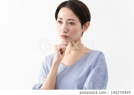Woman in casual clothes lifestyle image Woman in casual clothes lifestyle image 140278495