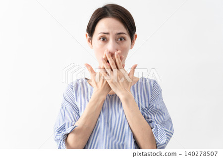 Woman in casual clothes lifestyle image Woman in casual clothes lifestyle image 140278507