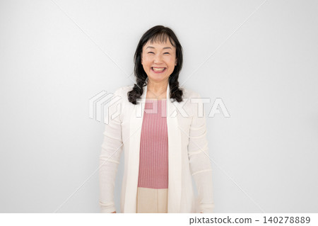 Smile middle-aged woman portrait Smile middle-aged woman portrait 140278889