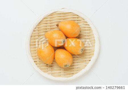 篩子上的枇杷 篩子上的枇杷 140279661