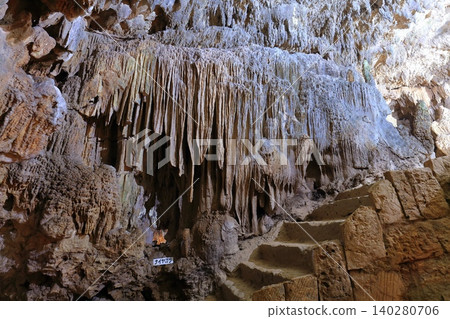 [Okinawa Prefecture] Iharama Sabichi Limestone Cave (Ishigaki Island) that leads to the sea 140280706