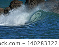 海浪、洶湧的海浪、管道、綠屋 140283322