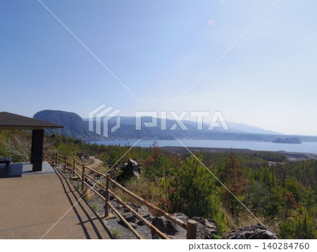 從櫻島/有村熔岩展望台（鹿兒島縣鹿兒島市）看到的壯觀景色 140284760