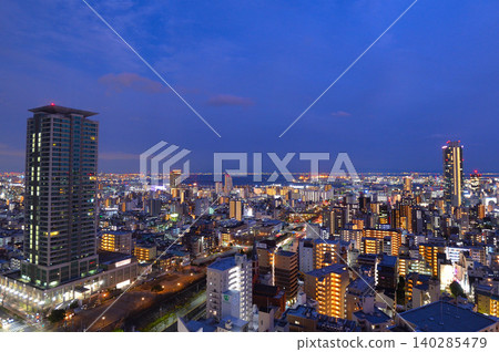 從ANA皇冠假日酒店欣賞神戶市夜景 從ANA皇冠假日酒店欣賞神戶市夜景 140285479