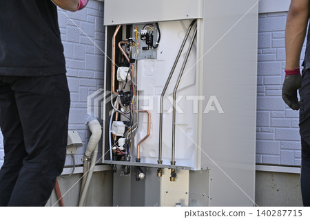 EcoCute installation and replacement work: hot water storage tank unit and heat pump unit. EcoCute installation and replacement work: hot water storage tank unit and heat pump unit. 140287715