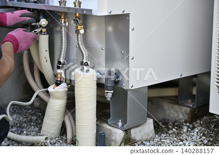 EcoCute installation and replacement work: hot water storage tank unit and heat pump unit. EcoCute installation and replacement work: hot water storage tank unit and heat pump unit. 140288157