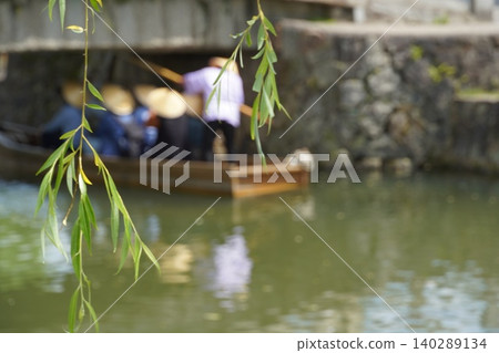Boats in tourist areas 140289134