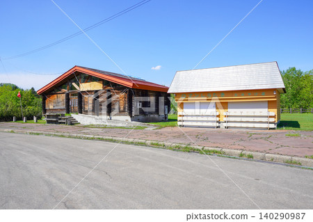 Abandoned houses at Kitami Pass Abandoned houses at Kitami Pass 140290987