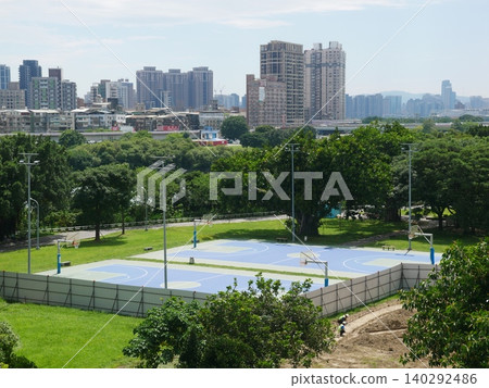 Basketball court 140292486