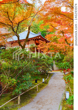 Autumn leaves of Kyoto Buddhist priest Autumn leaves of Kyoto Buddhist priest 140293974