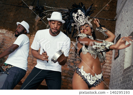 Samba, band or happy woman in costume or carnival for celebration, music culture or night show in Brazil. Drummer, outdoor event or dancer with smile at festival, parade or party in Rio de Janeiro 140295193