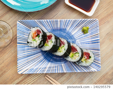 Japanese futomaki sushi Japanese futomaki sushi 140295579
