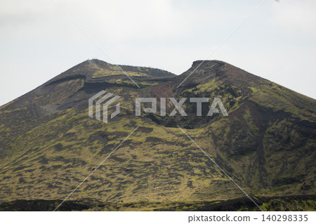 伊豆大島的三原山 伊豆大島的三原山 140298335