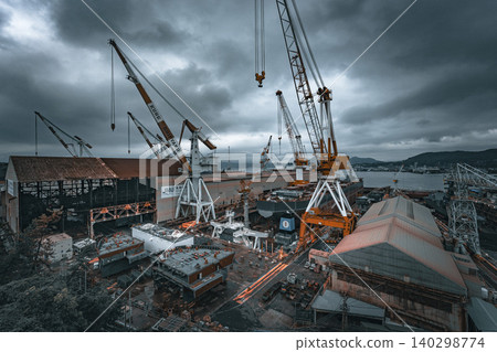 A scene from a shipyard under construction in Kure, Hiroshima, Japan. (Japan Self-Defense Forces destroyer) 140298774