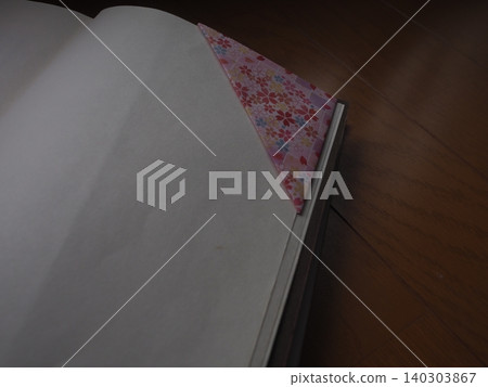 用摺紙製作的書籤 用摺紙製作的書籤 140303867
