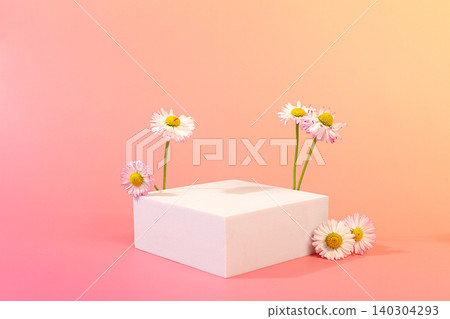 Abstract floral arrangement for a product display business .Minimal modern aesthetics and elegant beauty concept,Beautiful banner with daisies blossoms and empty varied product display stands, Abstract floral arrangement for a product display business .Minimal modern aesthetics and elegant beauty concept,Beautiful banner with daisies blossoms and empty varied product display stands, 140304293