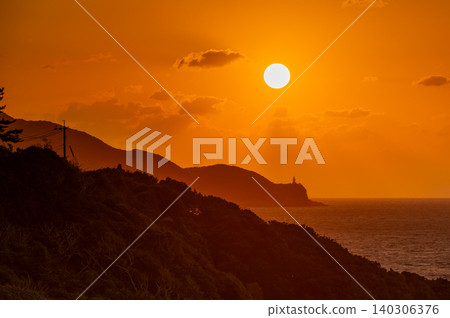 Sunset over the East China Sea, evening scenery, Yakushima Island where gods reside (winter) 140306376