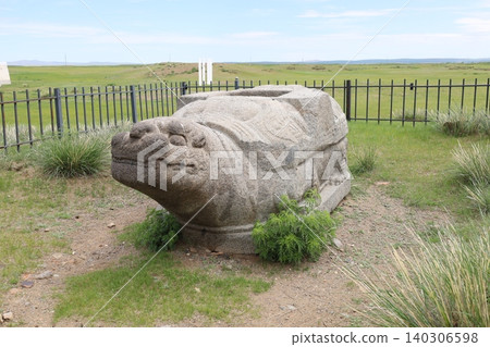 蒙古喀喇崑崙世界遺產地的龜石 蒙古喀喇崑崙世界遺產地的龜石 140306598