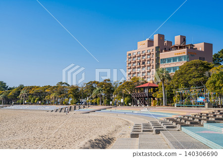 從愛知縣西尾市的吉良威基基海灘眺望 從愛知縣西尾市的吉良威基基海灘眺望 140306690