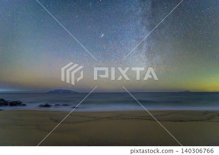 Milky Way starry landscape, sea turtle nesting grounds at Nagata Inakahama, Yakushima (winter) Milky Way starry landscape, sea turtle nesting grounds at Nagata Inakahama, Yakushima (winter) 140306766