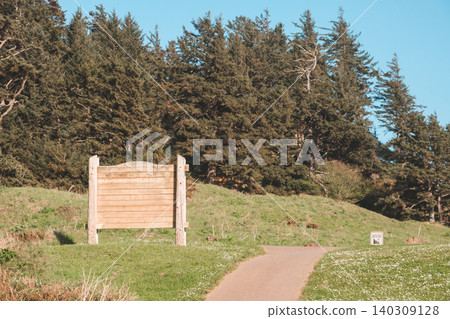 Ecola Park Viewpoint overlooking Crescent Beach - Oregpn, Pacific Northwest Ecola Park Viewpoint overlooking Crescent Beach - Oregpn, Pacific Northwest 140309128