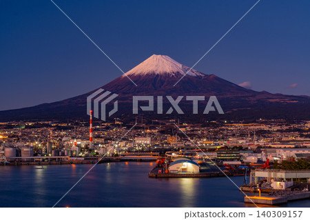 Mount Fuji as seen from Tagonoura Port (Shizuoka Prefecture) - Evening View Mount Fuji as seen from Tagonoura Port (Shizuoka Prefecture) - Evening View 140309157
