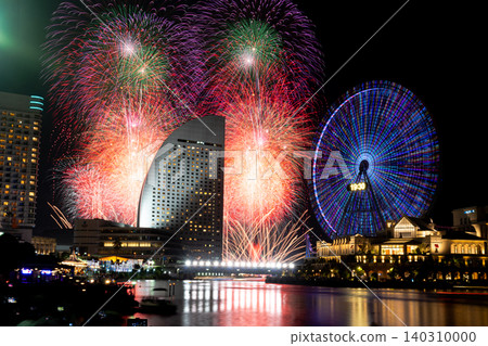 Minato Mirai fireworks seen from Osanbashi 140310000