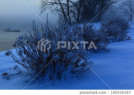 Winter scenery of the Kitakami River Winter scenery of the Kitakami River 140310167