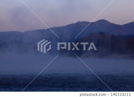 Winter scenery of the Kitakami River 140310211