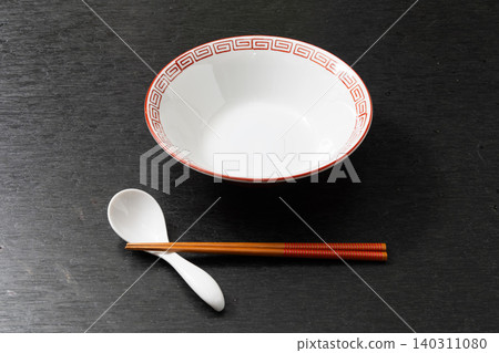 Regular ramen (soy sauce ramen) - Food of Japan Regular ramen (soy sauce ramen) - Food of Japan 140311080