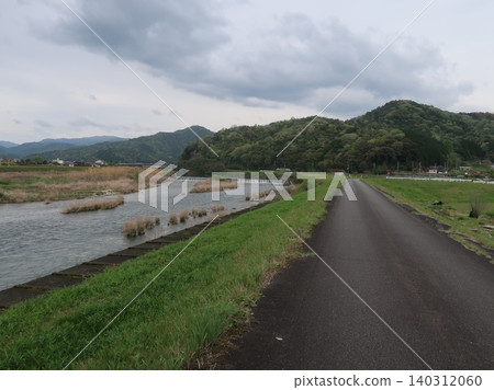 Yamaguchi-Sabagawa Cycling Path 140312060
