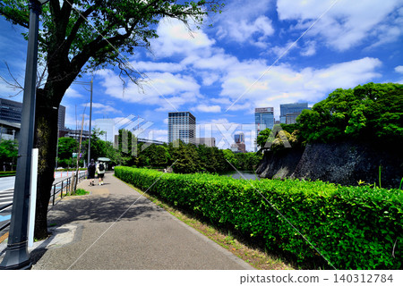 東京:皇宮周圍的平川護城河及週邊街景 東京:皇宮周圍的平川護城河及週邊街景 140312784