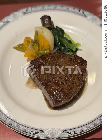 This is the rare cut of meat, Chateaubriand. This is the rare cut of meat, Chateaubriand. 140313686