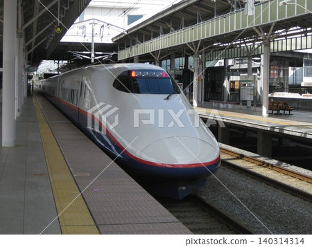 September 16, 2011, Karuizawa Station, Nagano Shinkansen (now Hokuriku Shinkansen), E2 series train. September 16, 2011, Karuizawa Station, Nagano Shinkansen (now Hokuriku Shinkansen), E2 series train. 140314314