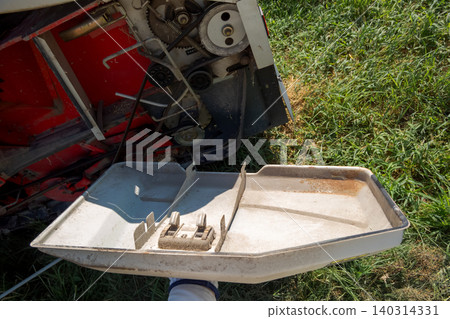 combine, combine harvester, rice harvesting 140314331